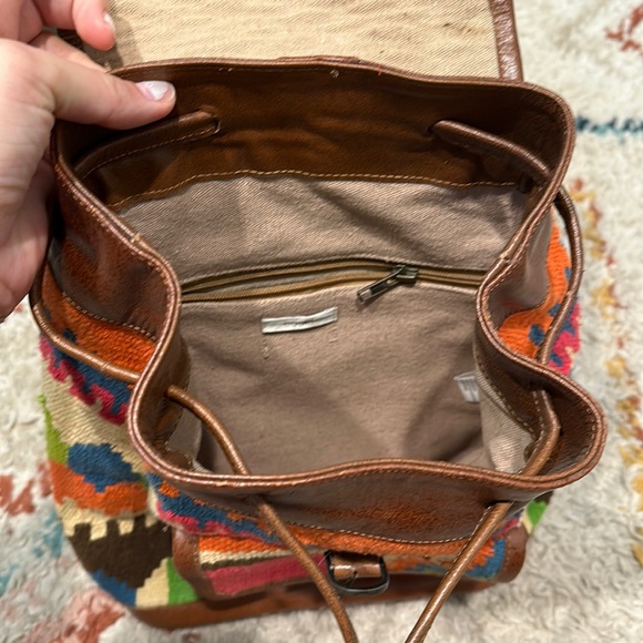 Beautiful backpack - Picture 2 of 6